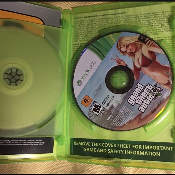 Grand Theft Auto V five XBOX 360 game from Microsoft - Picture 3 of 3